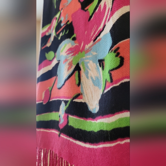 APT.9 Floral scarf - Picture 3 of 3